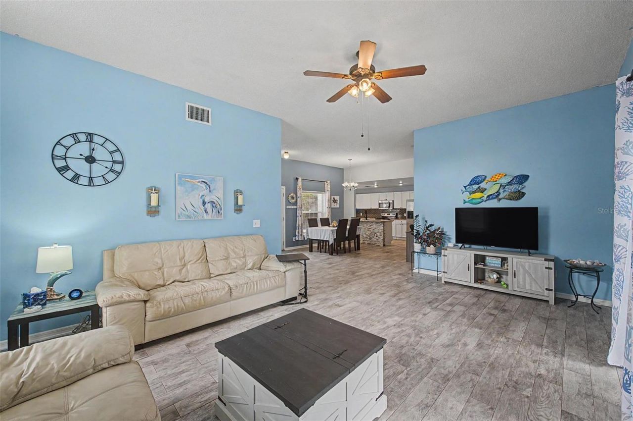 655 Sand Ridge Drive , Valrico, FL 33594 Photo