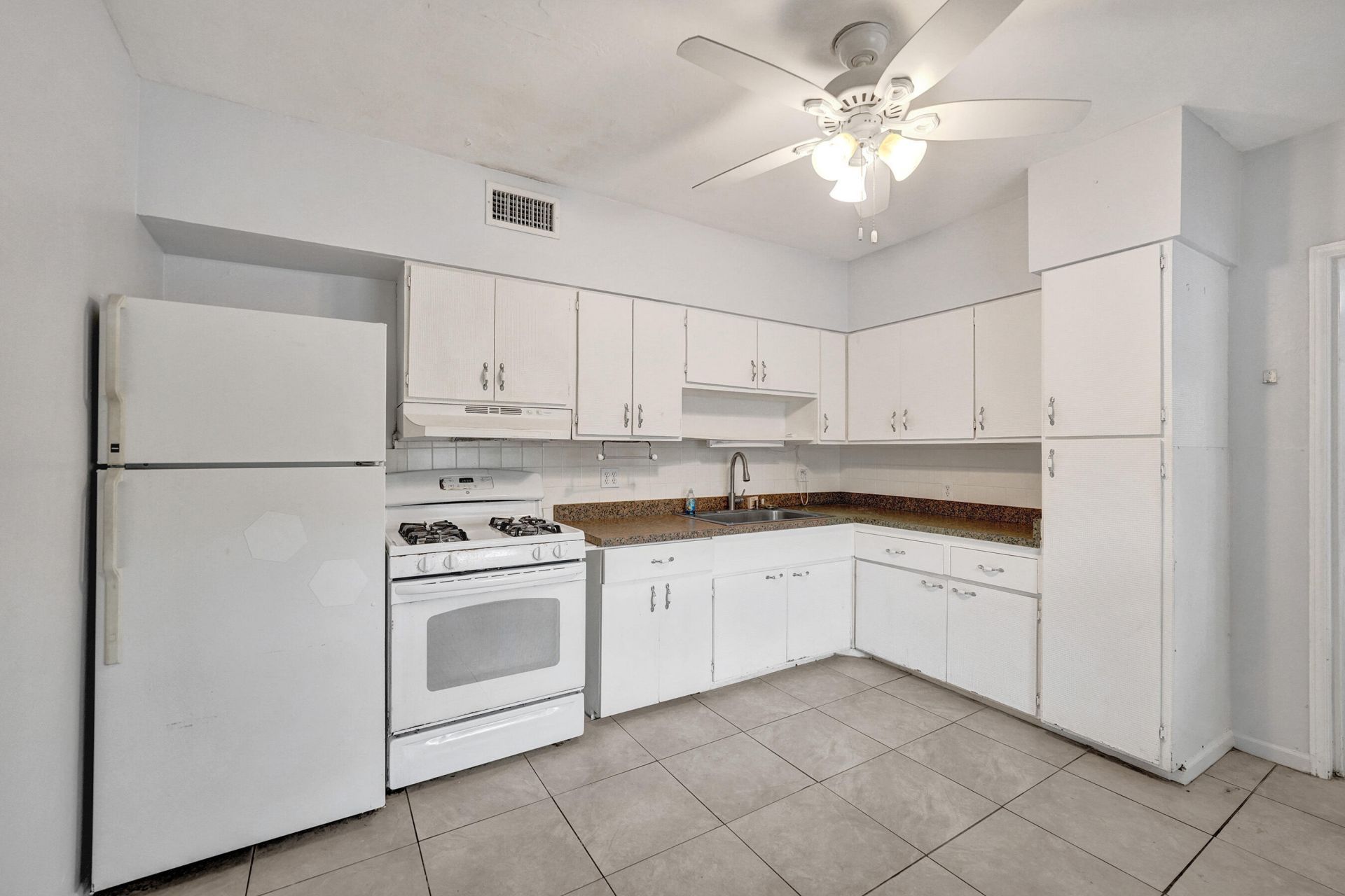 816 SE 12th Street, Fort Lauderdale, FL 33316 Photo