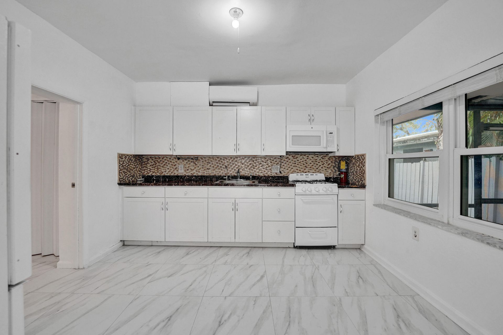 816 SE 12th Street, Fort Lauderdale, FL 33316 Photo