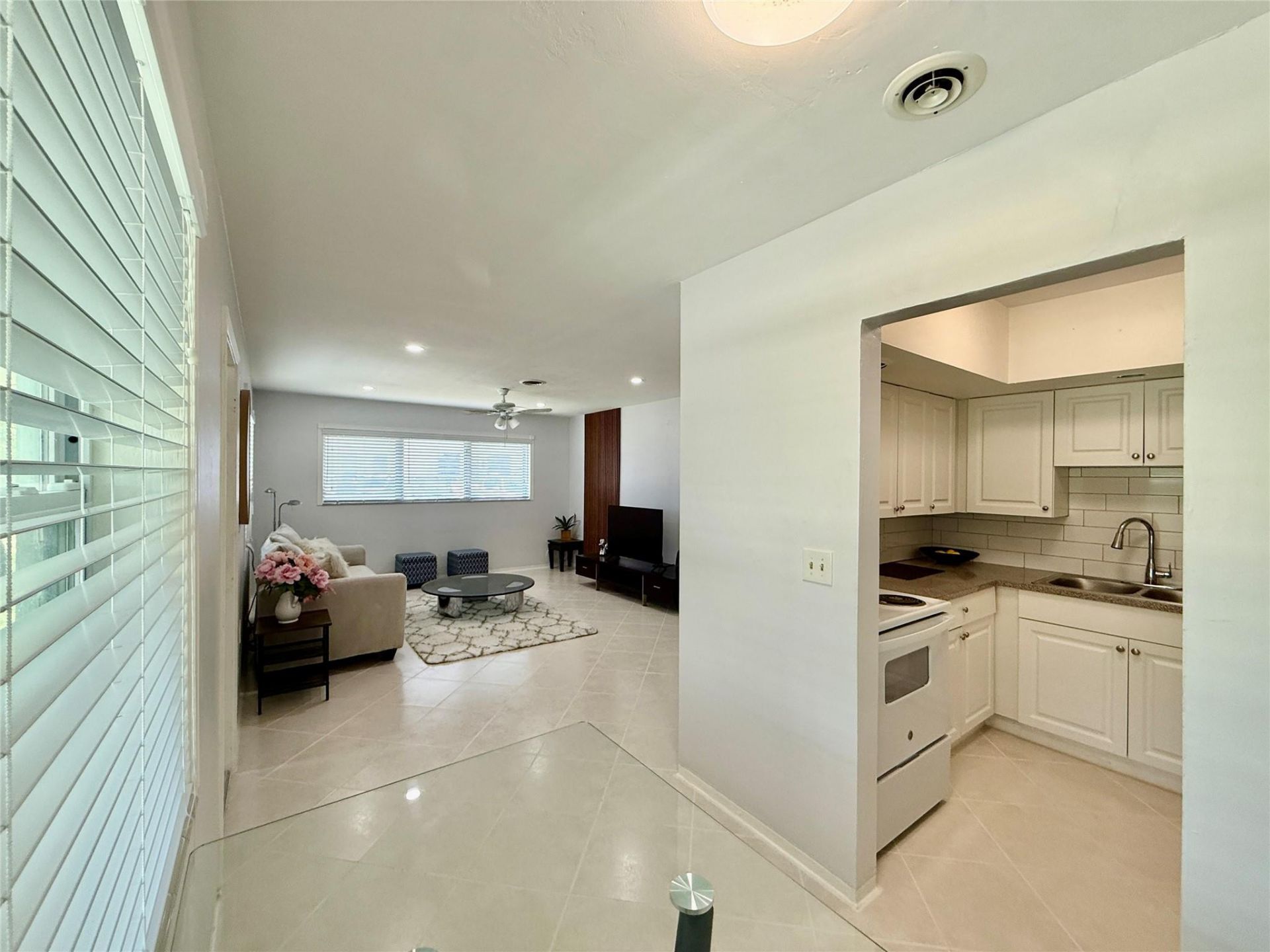 23 NE 19th Avenue, Pompano Beach, FL 33060 Photo