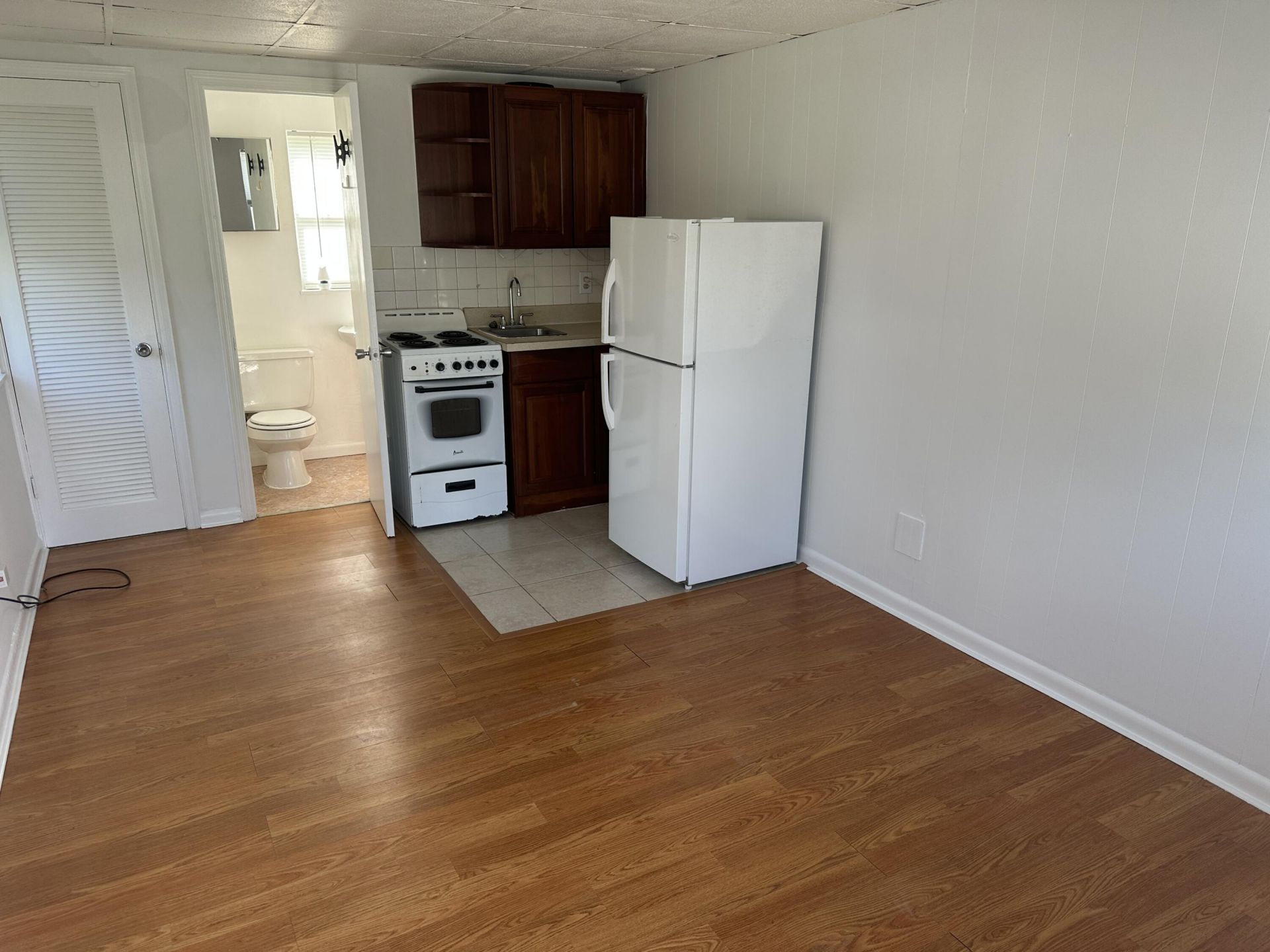 2400 Park Avenue, Unit 5, Riviera Beach, FL 33404 Photo