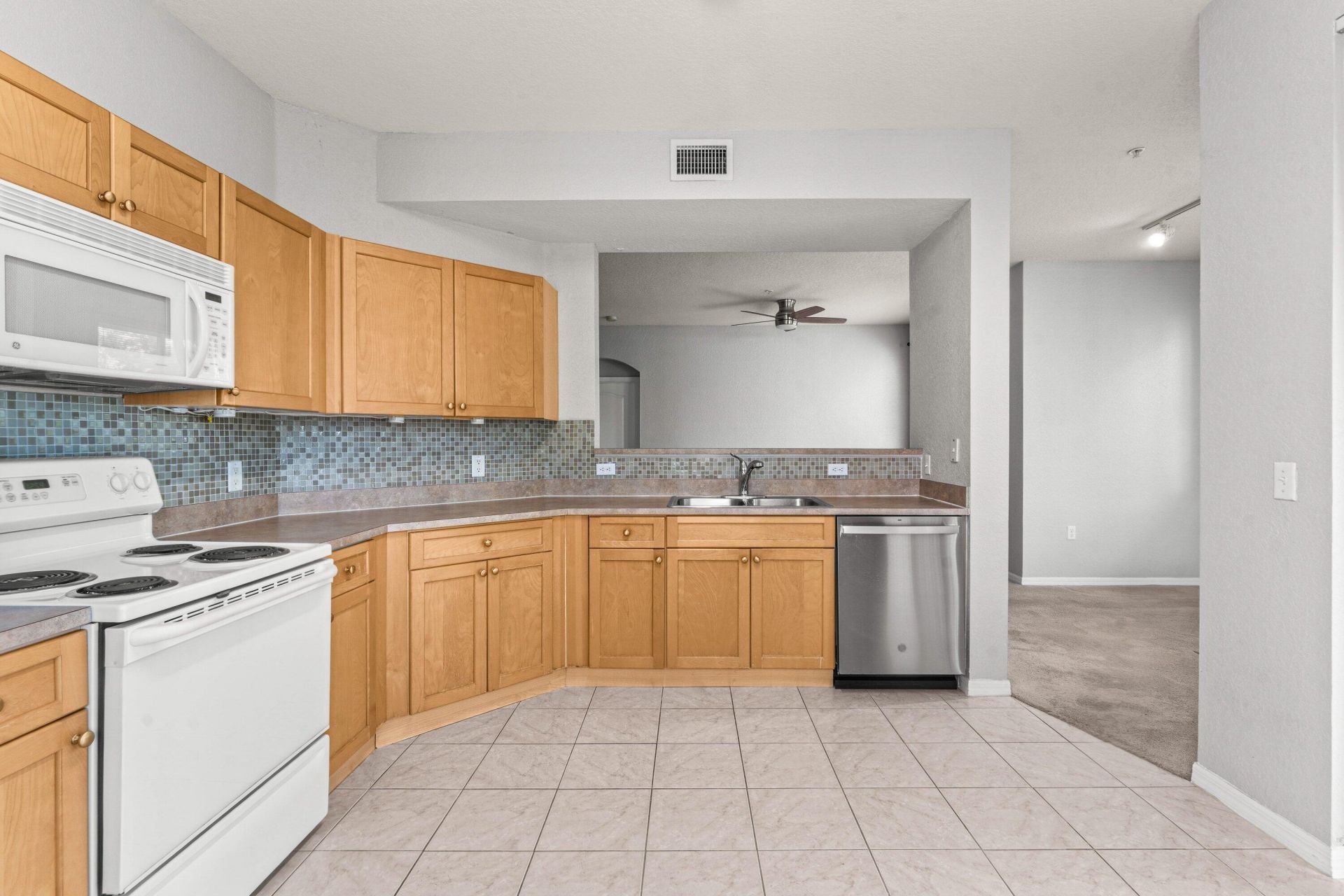 11022 Legacy Drive, Unit 305, Palm Beach Gardens, FL 33410 Photo