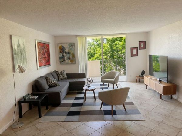 1000 Spanish River Road, Unit 4p, Boca Raton, FL 33432