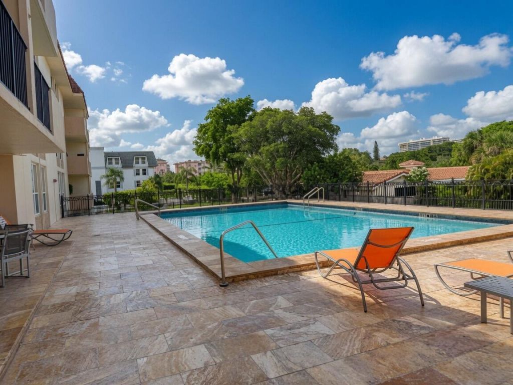 1000 Spanish River Road, Unit 4p, Boca Raton, FL 33432 Photo