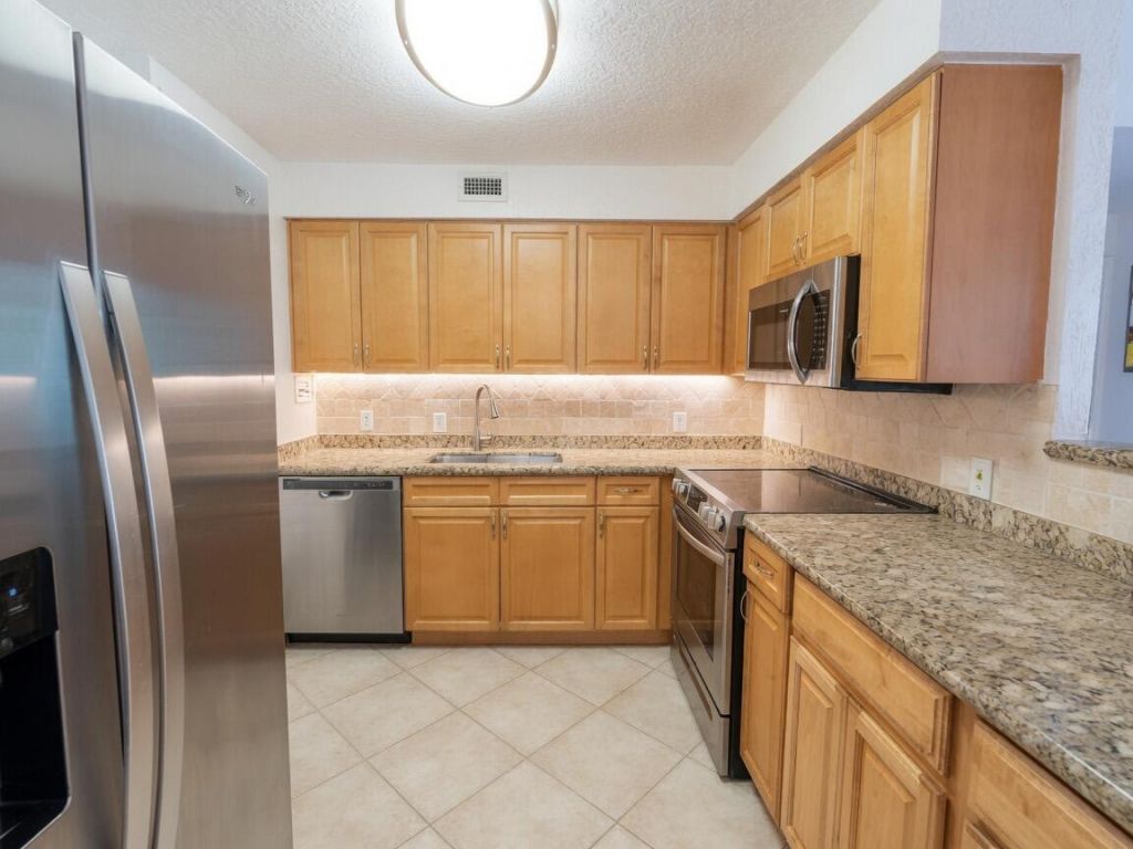 1000 Spanish River Road, Unit 4p, Boca Raton, FL 33432 Photo