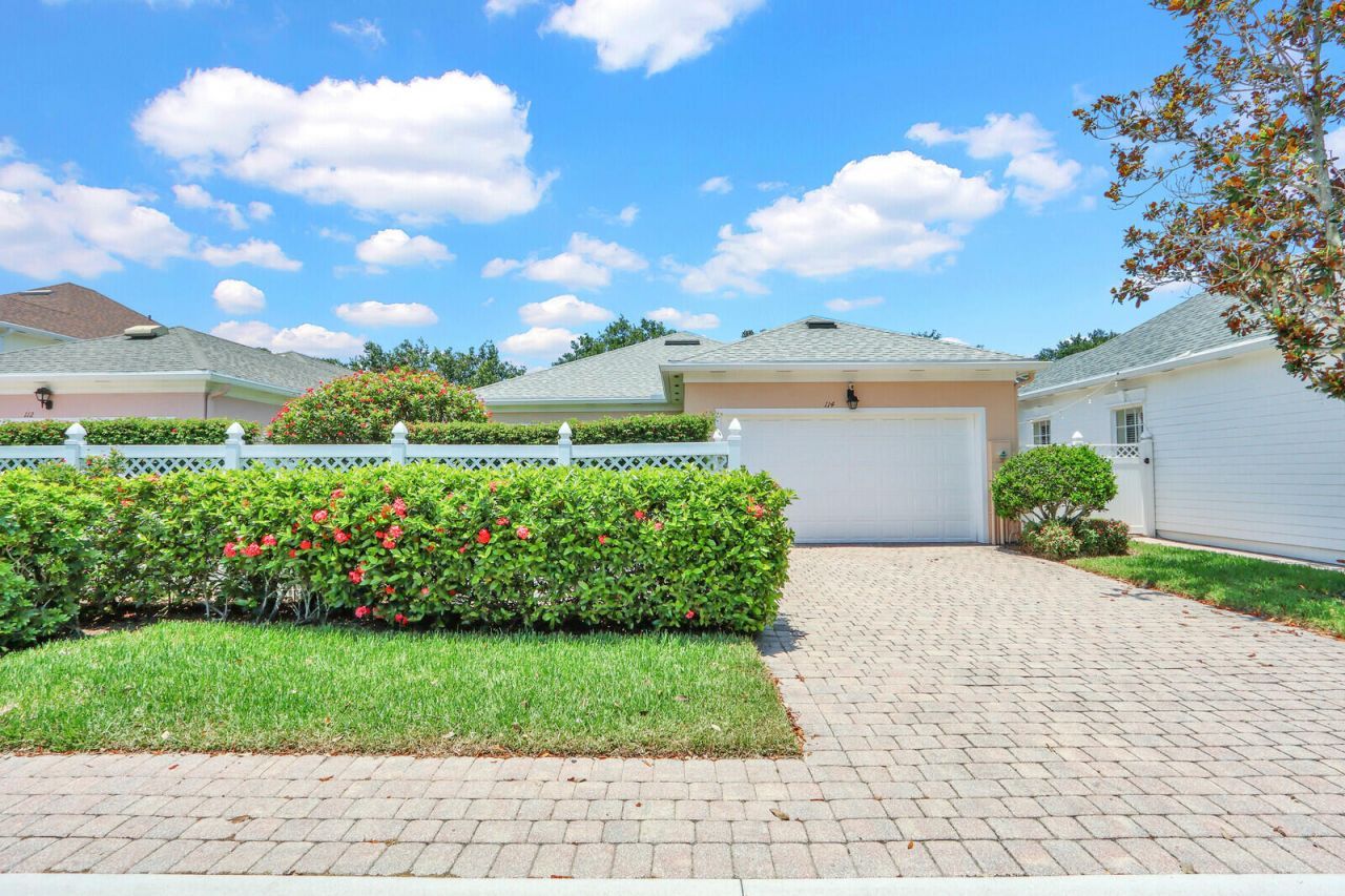 114 Honeysuckle Drive, Jupiter, FL 33458 Photo