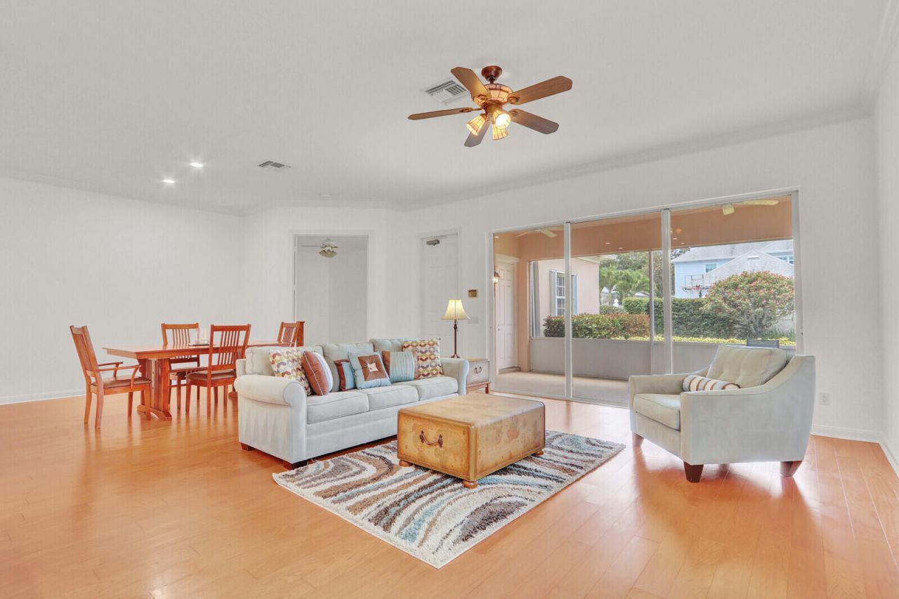 114 Honeysuckle Drive, Jupiter, FL 33458 Photo