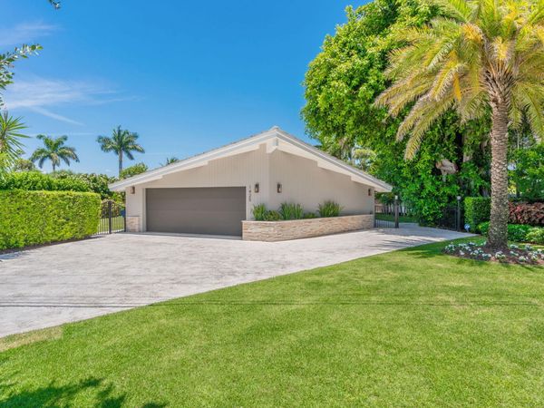 1425 Middle River Drive, Fort Lauderdale, FL 33304