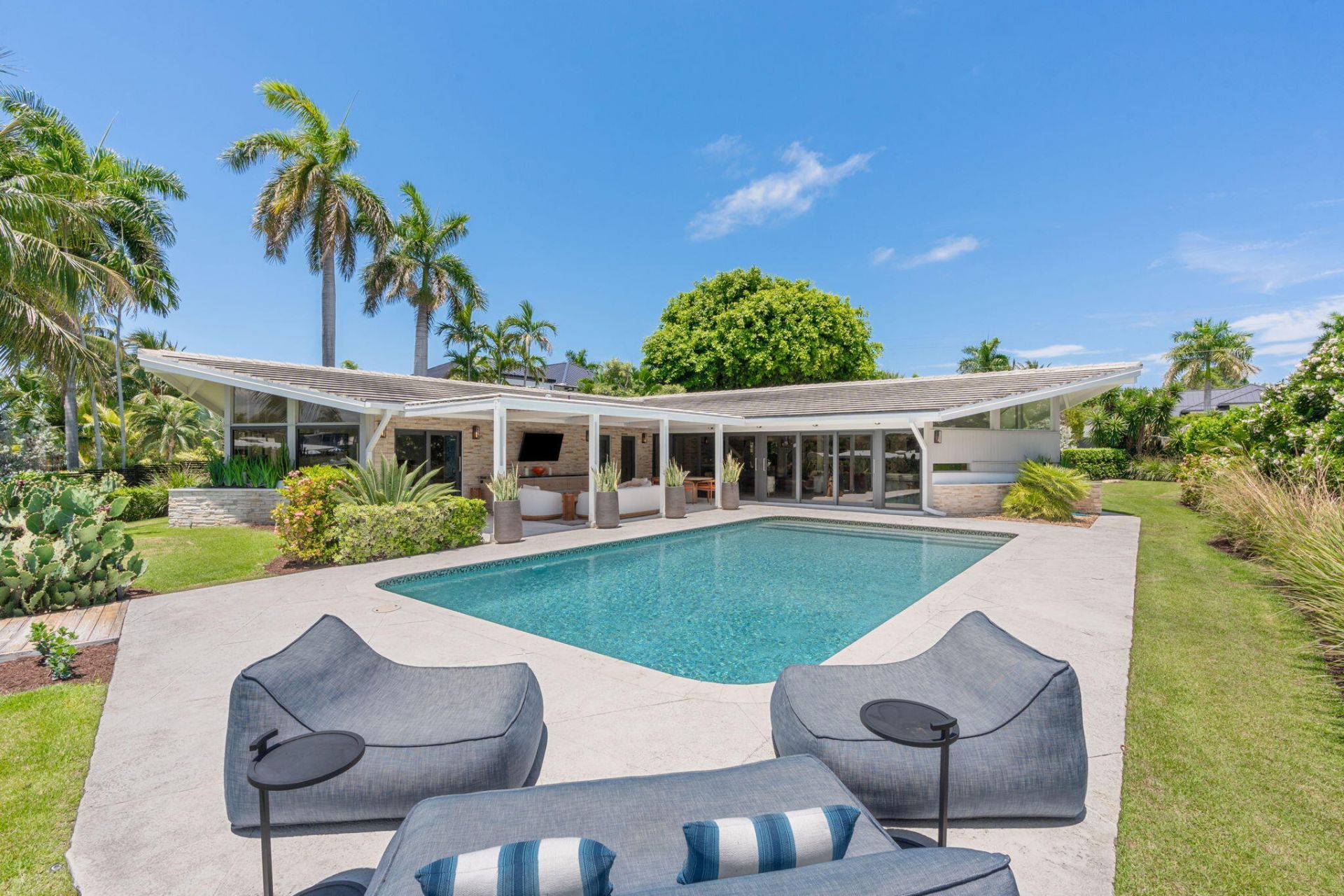 1425 Middle River Drive, Fort Lauderdale, FL 33304 Photo