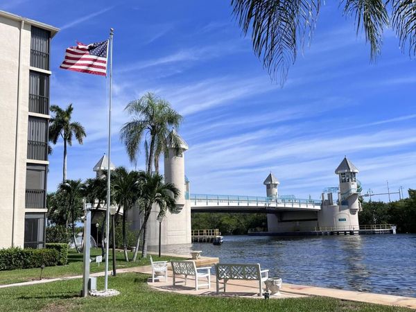 740 E Ocean Avenue, Boynton Beach, FL 33435
