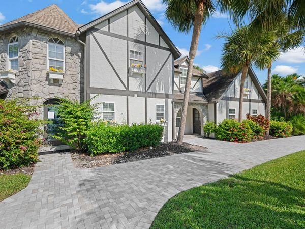 121 Queen Eugenia Court, Hutchinson Island, FL 34949
