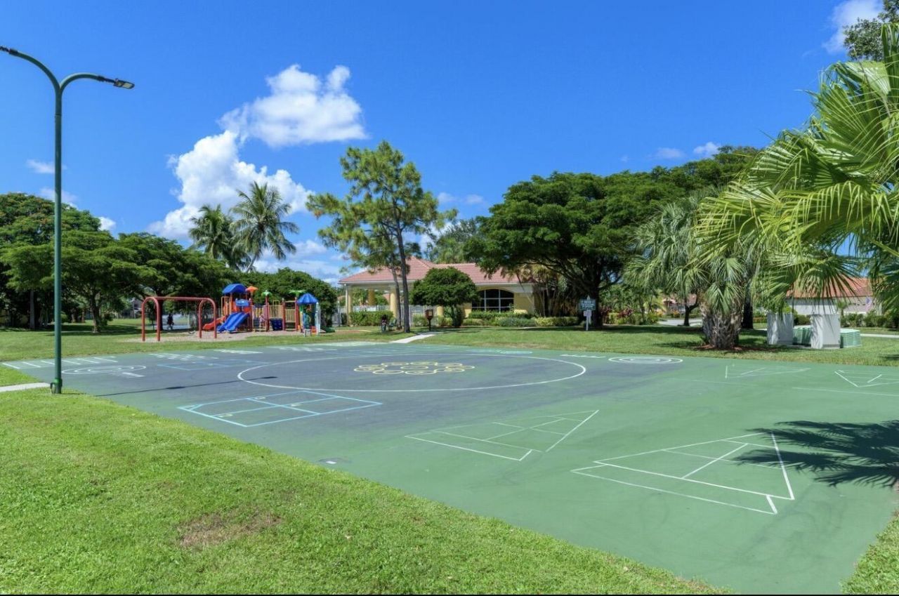 1073 Aspri Way, Riviera Beach, FL 33418 Photo