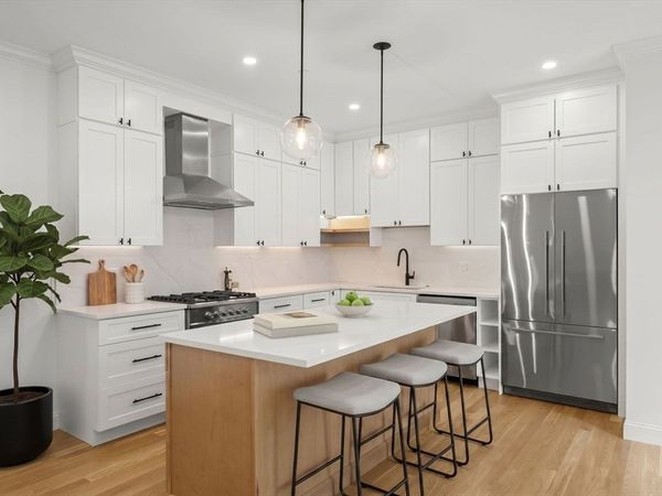 27 Shepard St, Unit 3, Boston, MA 02135