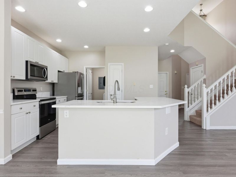 3805 Gabrielle Drive , Dublin, OH 43016 Photo 7