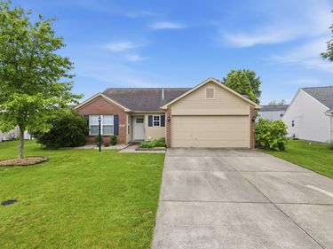 13847 Waycross Drive , Fishers, IN 46038