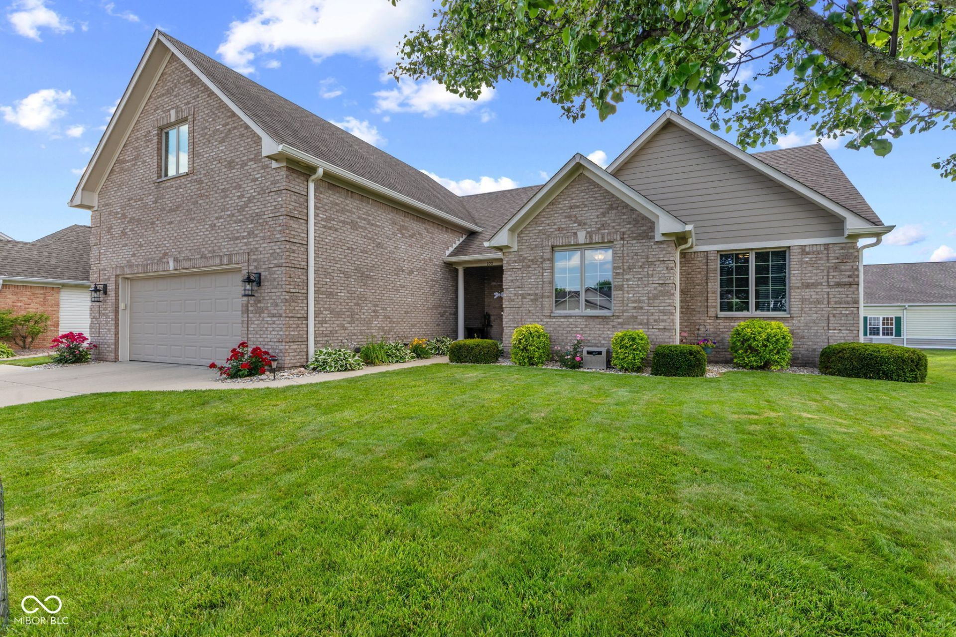 100 Decourcy Lane, Franklin, IN 46131 Main Photo