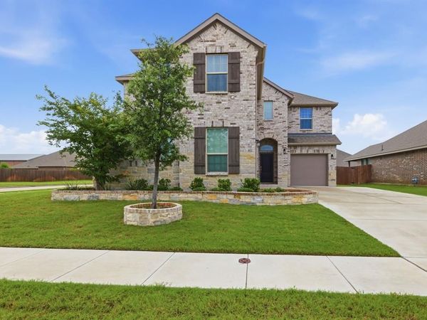 3619 Twin Pines Drive, Grand Prairie, TX 76065