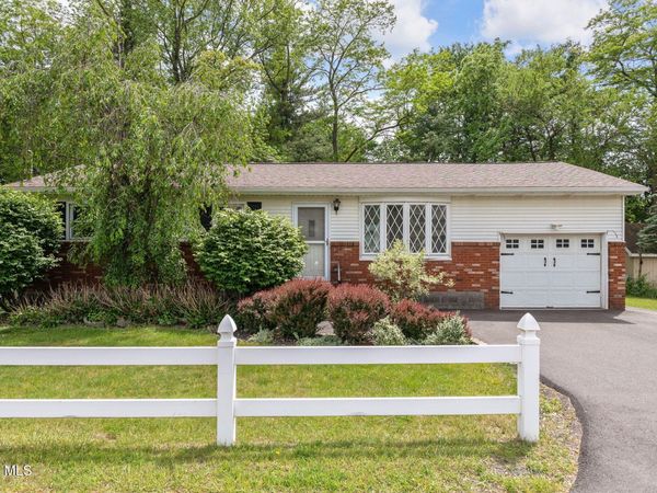 102 Evans Road, Schenectady, NY 12306