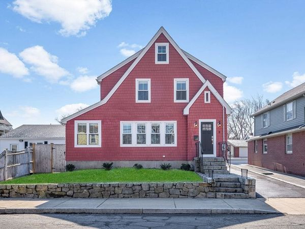 8 Riverside Ave, Gloucester, MA 01930
