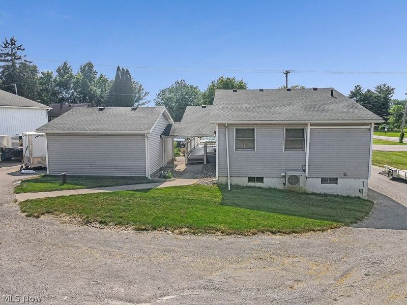 13390 Ravenna Avenue NE, Hartville, OH 44632 Photo 2