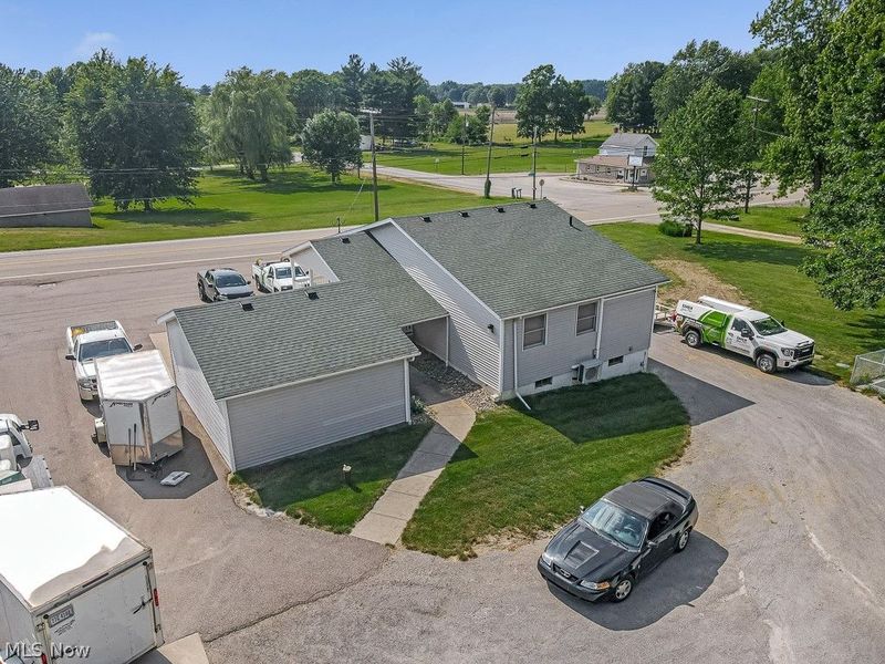 13390 Ravenna Avenue NE, Hartville, OH 44632 Photo 4