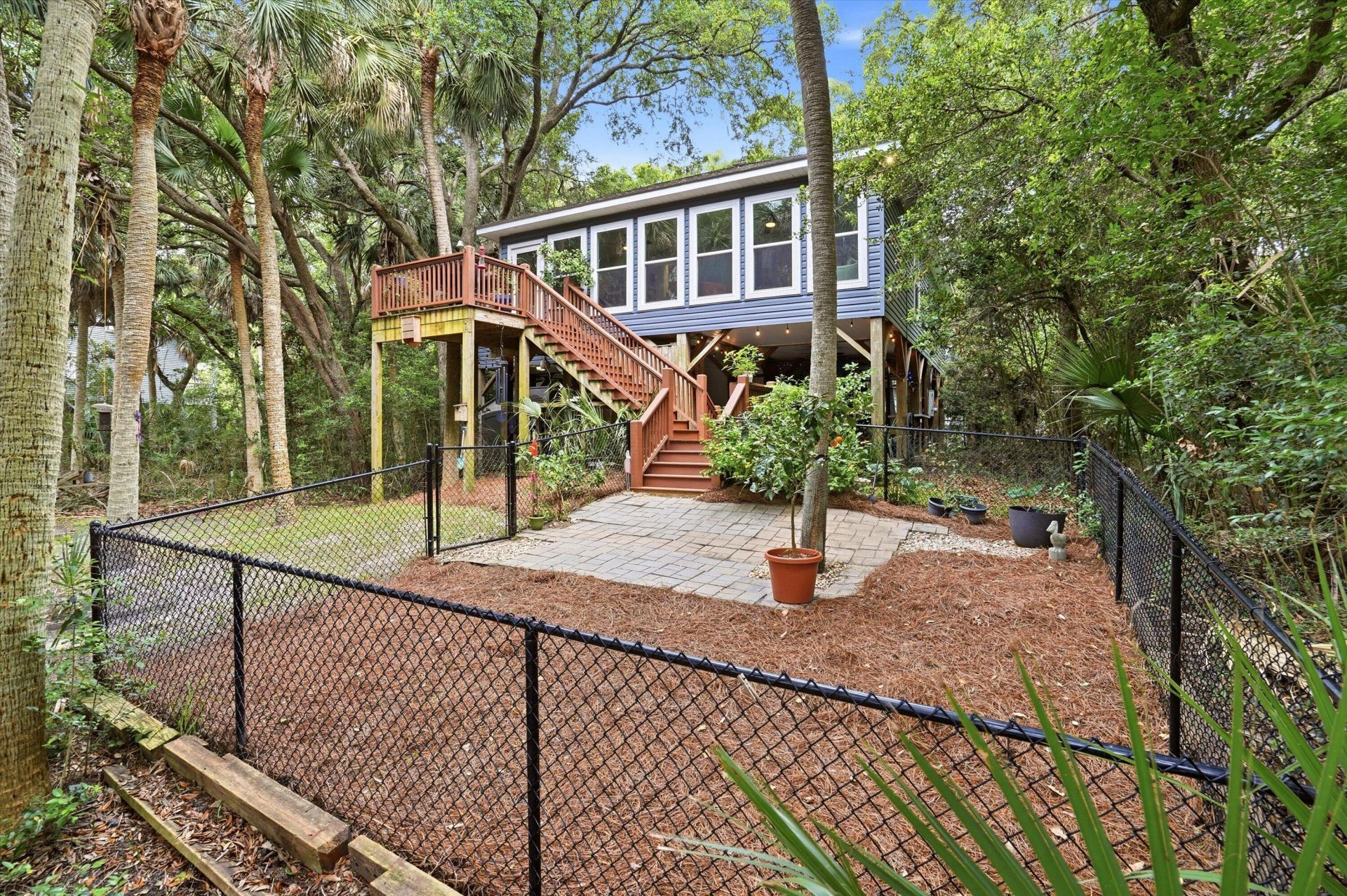 609 Dolphin Road Photo 43