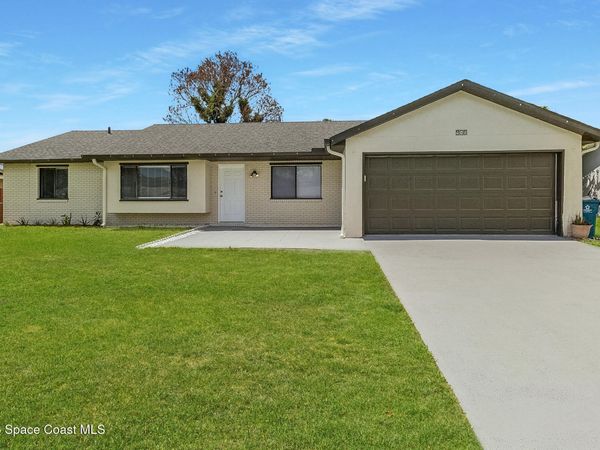 940 Forest Street NE, Palm Bay, FL 32907