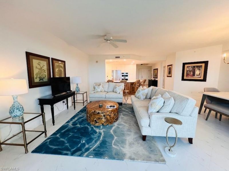 425 Cove Tower Dr , Unit 902, Naples, FL 34110 Photo