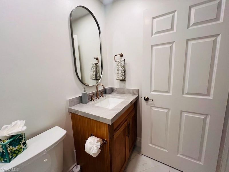 425 Cove Tower Dr , Unit 902, Naples, FL 34110 Photo