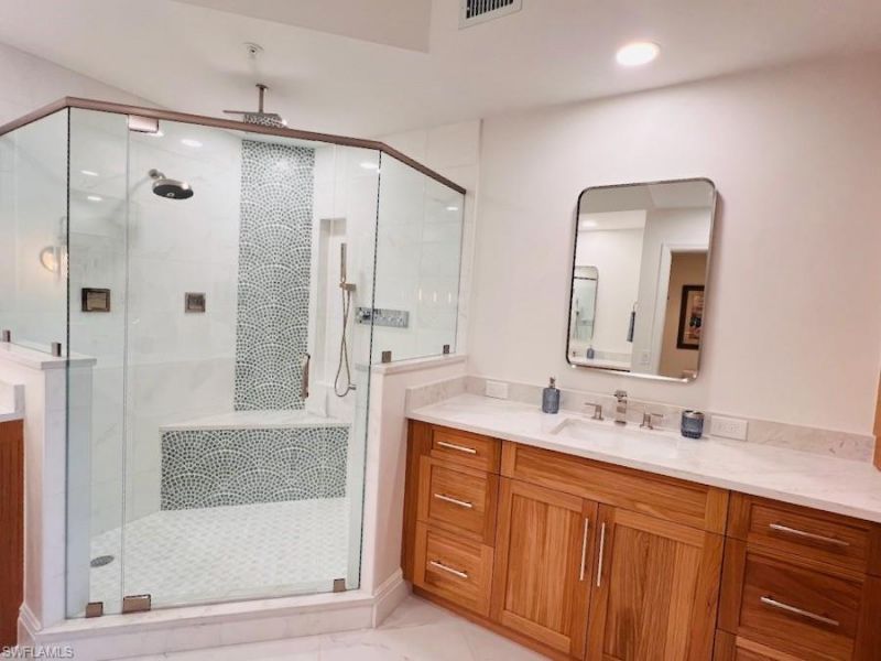 425 Cove Tower Dr , Unit 902, Naples, FL 34110 Photo