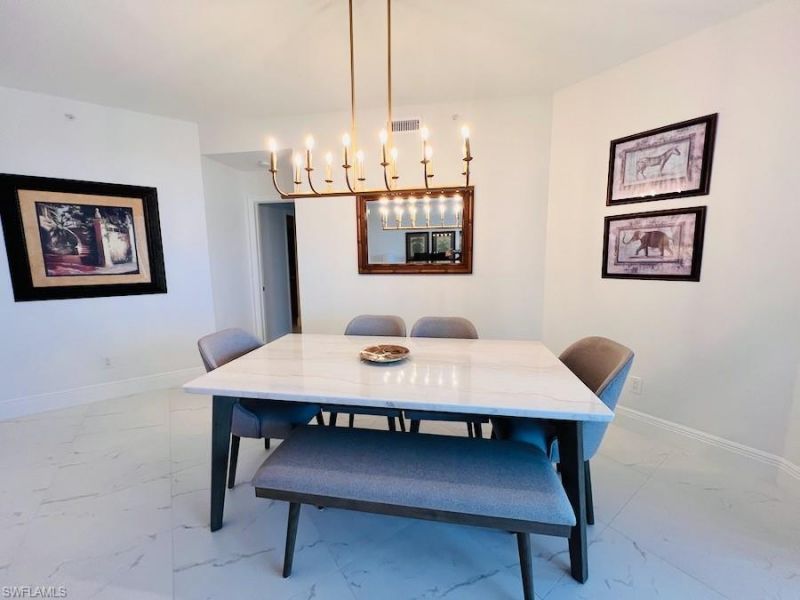 425 Cove Tower Dr , Unit 902, Naples, FL 34110 Photo