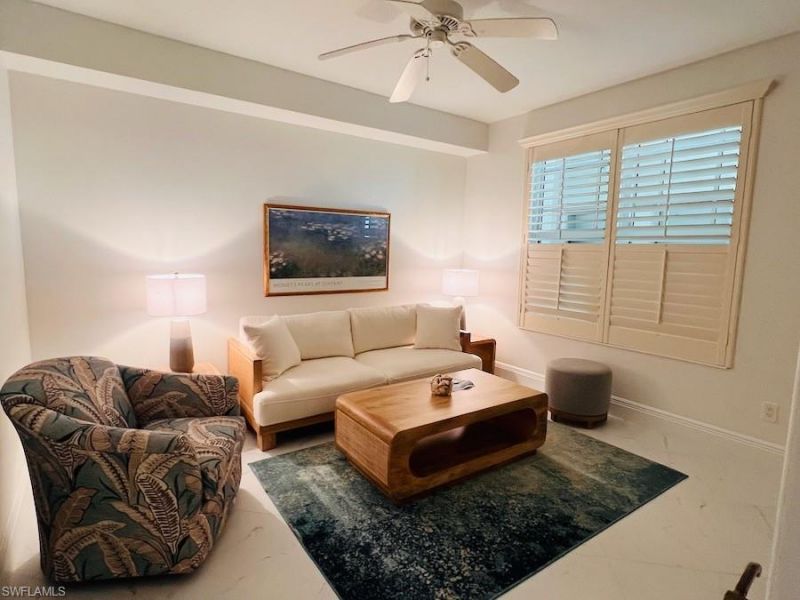 425 Cove Tower Dr , Unit 902, Naples, FL 34110 Photo