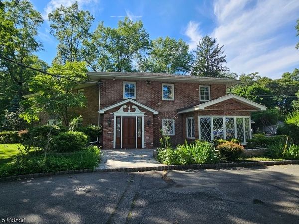 218 Devon Rd, Essex Fells, NJ 07021