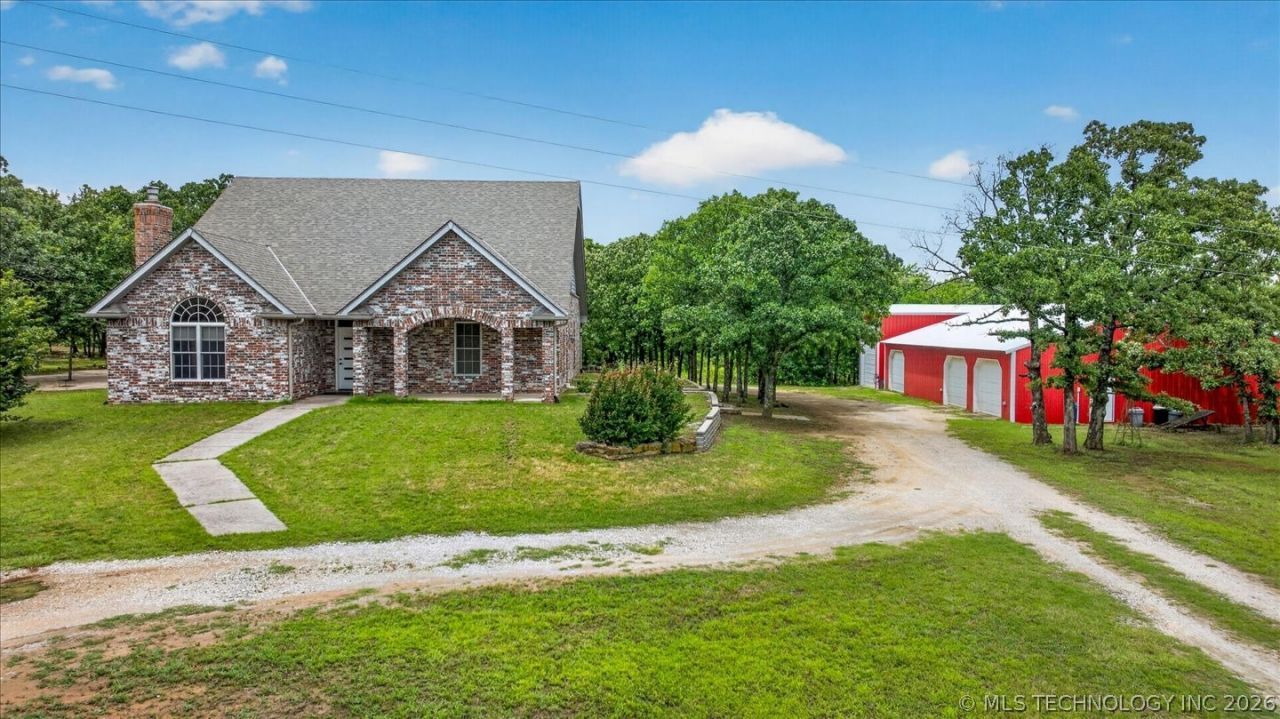 200 Private Road 2705 Road, Bartlesville, OK 74003 Main Photo