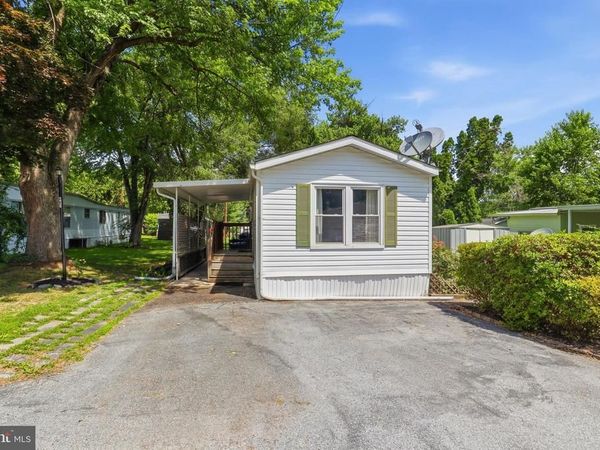 487 CAPITAL DRIVE, YORK, PA 17406