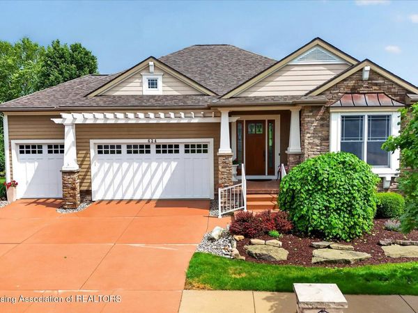 624 Aquila Drive, East Lansing, MI 48823