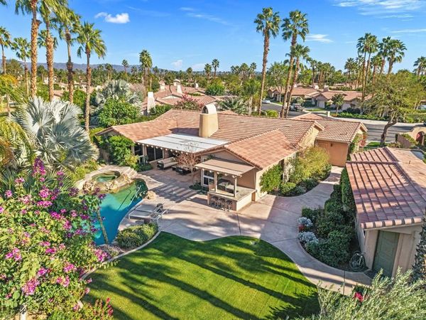 49105 Casa Del Rio, La Quinta, CA 92253