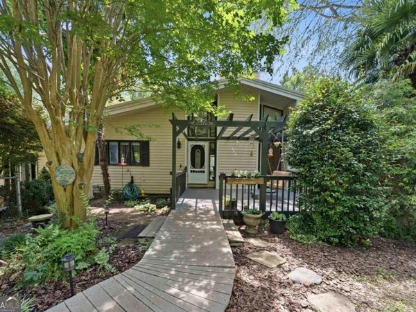 240 Quesenberry Drive, Eatonton, GA 31024