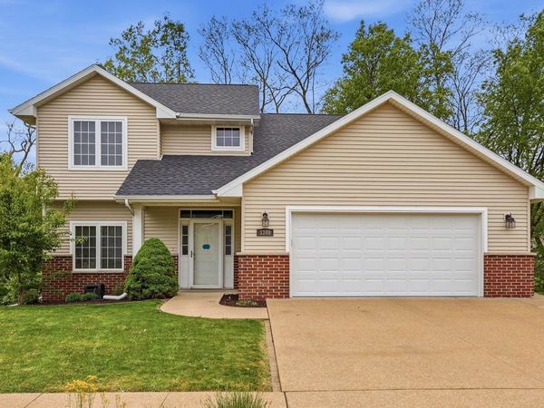 3380 Ashley Lane, Dubuque, IA 52002
