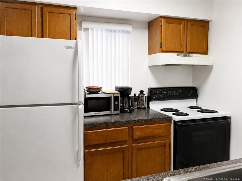 615 NW Oleander Street, Unit 202, Stuart, FL 34994 Photo