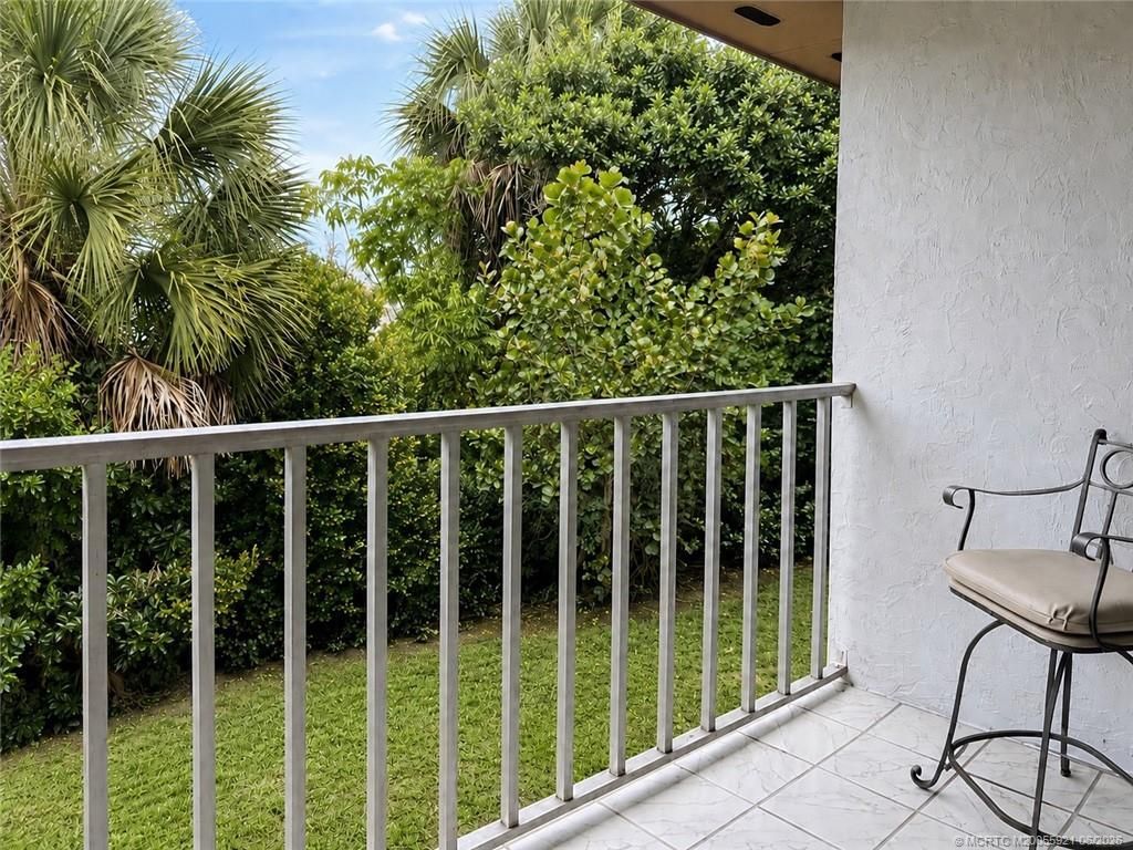 615 NW Oleander Street, Unit 202, Stuart, FL 34994 Photo