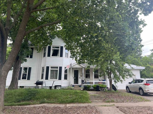 133 10th Street, Baraboo, WI 53913