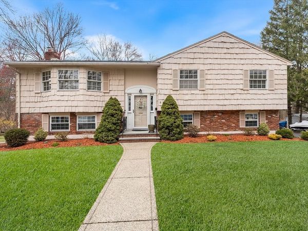 3 Harvard St, Peabody, MA 01960