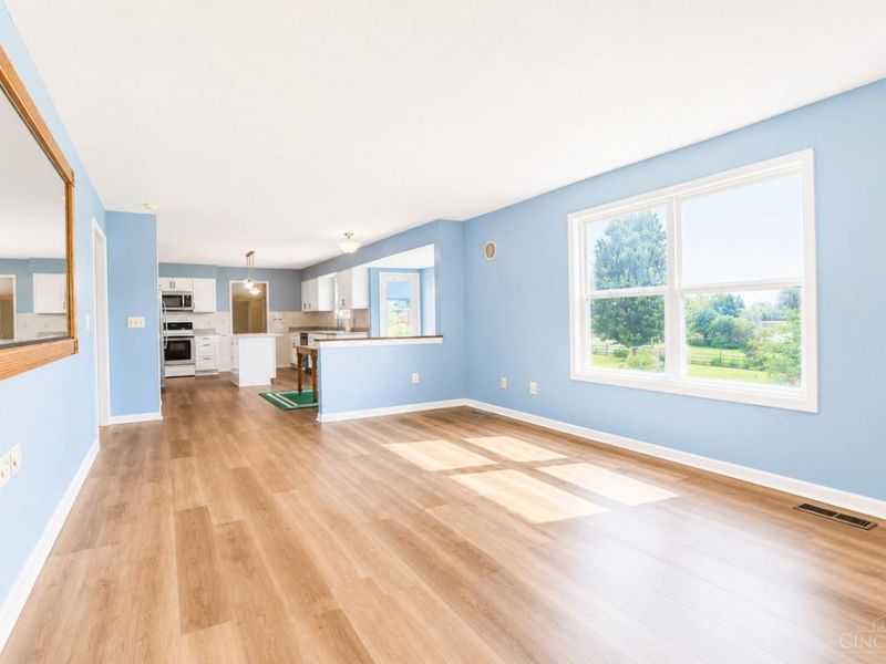 5664 Oakview Terrace, Liberty Township, OH 45011 Photo 9