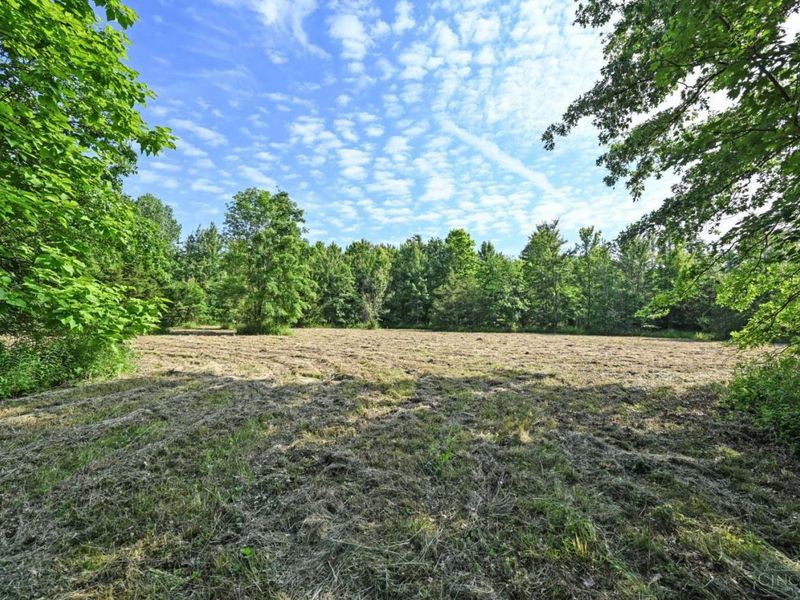 10752 Armstrong Road, Harlan Twp, OH 45162 Photo 2