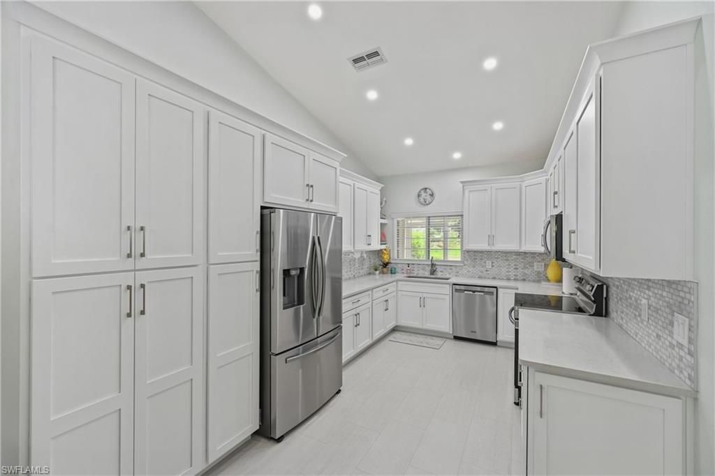 657 Saint Andrews Blvd, Naples, FL 34113 Photo