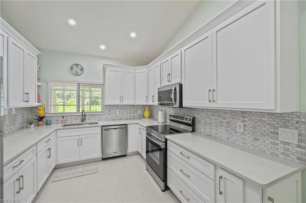 657 Saint Andrews Blvd, Naples, FL 34113 Photo