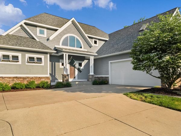 2037 Jennydale Court SE, Grand Rapids, MI 49546