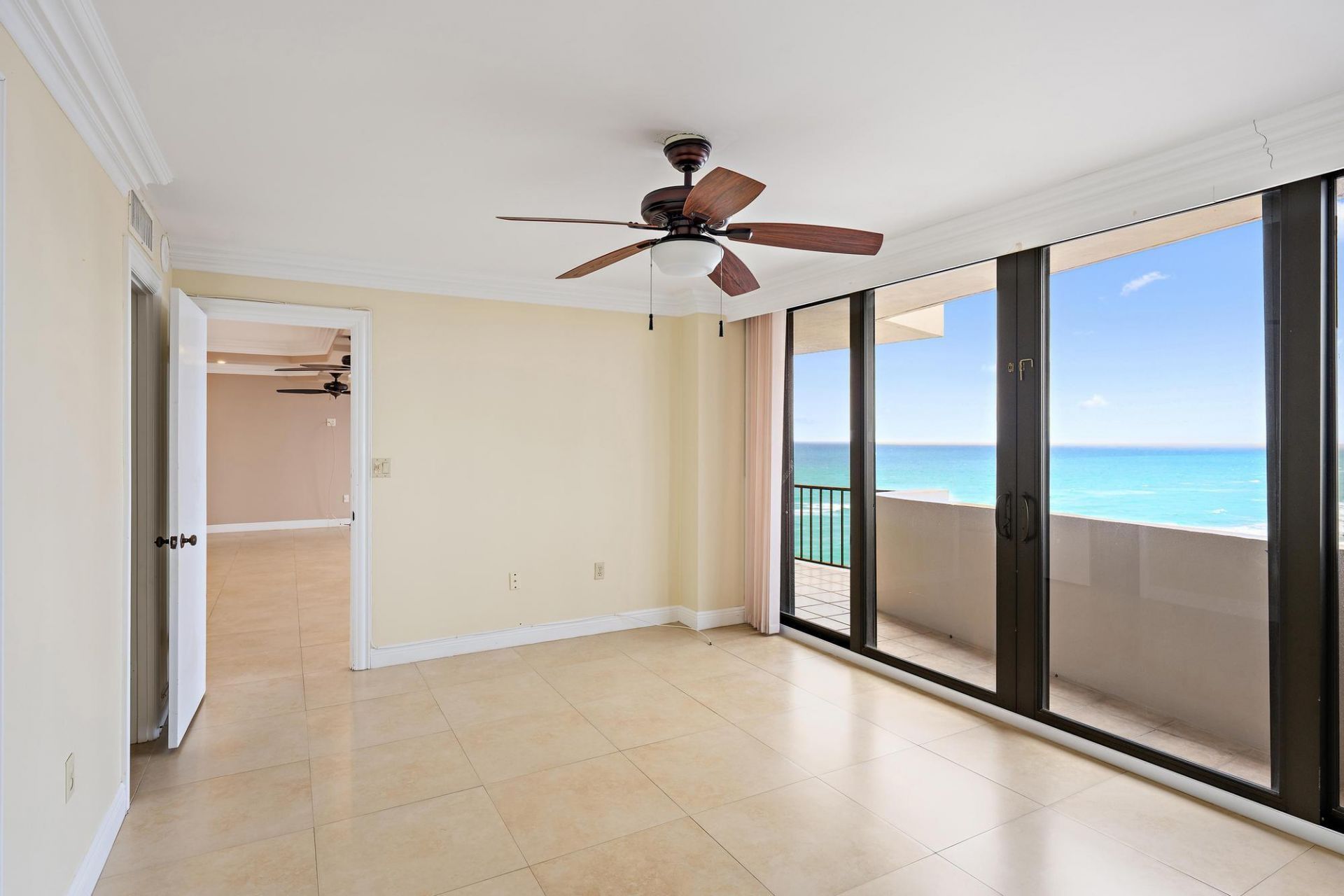 4200 N Ocean Drive, Unit 1-1404, Singer Island, FL 33404 Photo