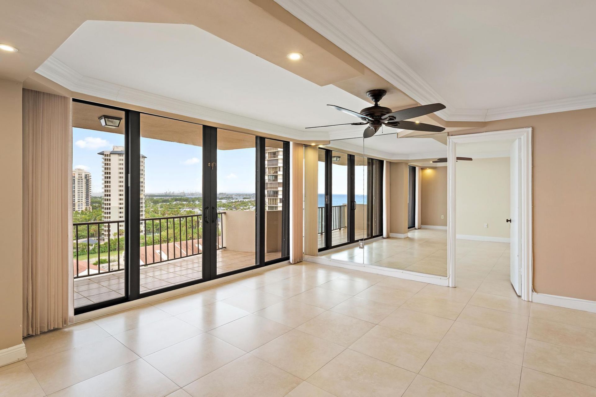 4200 N Ocean Drive, Unit 1-1404, Singer Island, FL 33404 Photo